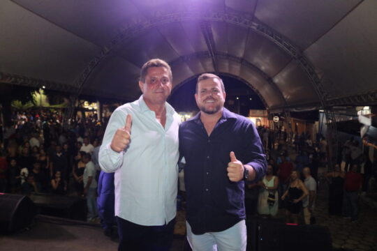 Nova Aurora comemora Dia do Trabalhador com show de Amanda Letícia e Liga Joe