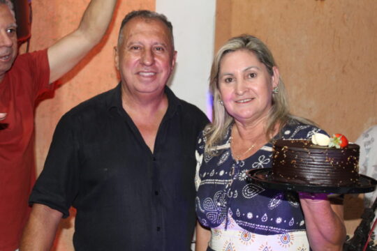 Empresário Dadinho comemora aniversário com feijoada e música às margens do Lago Azul, em Três Ranchos