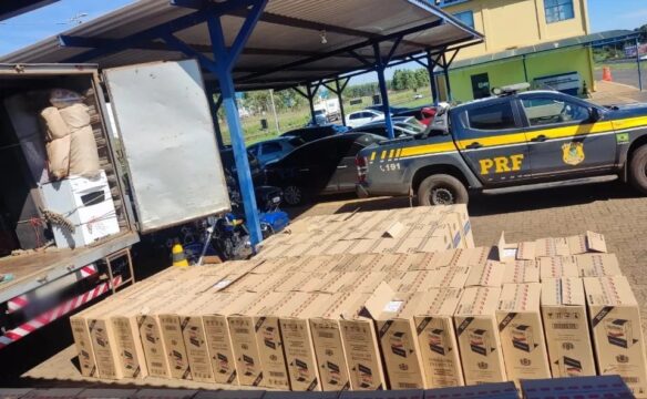PRF apreende 85 mil maços de cigarros contrabandeados na BR-050 em Uberlândia