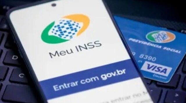 Após escândalo dos descontos indevidos, Governo intensifica estratégia de comunicação para conter crise das fraudes no INSS