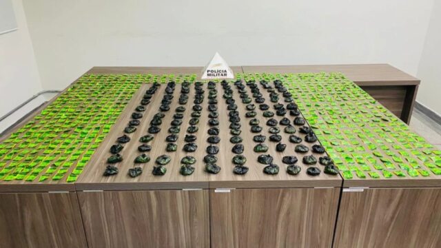 PM apreende mais de 4 mil porções de cocaína e prende casal por tráfico, em Uberlândia