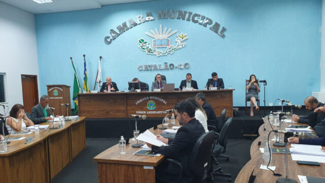 Câmara de Catalão realiza 23ª Sessão Ordinária com extensa pauta de votações e homenagens