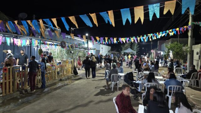 Tradição e alegria marcam a Festa Junina no Vilão São Jorge Guerreiro, no bairro Pontal Norte, em Catalão até sábado