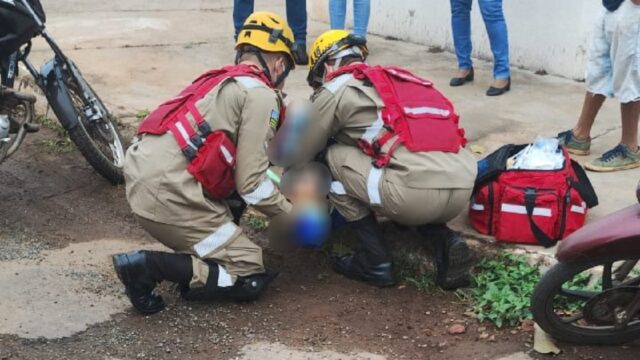 Acidente entre carro e moto deixa motociclista ferido em Caldas Novas