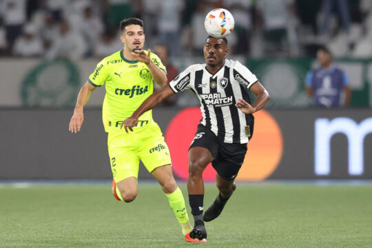 Palmeiras e Botafogo fazem duelo brasileiro hoje (28) pelas oitavas da Copa do Mundo de Clubes; vencedor encara Benfica ou Chelsea