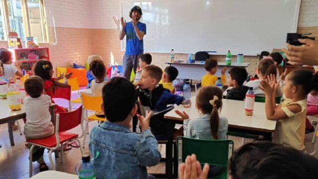 Oficina de instrumentos recicláveis celebra o Dia Mundial do Meio Ambiente em escola de Ouvidor