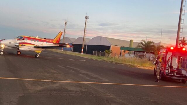 Mulher é transferida de Anápolis para UTI em Catalão com apoio de aeronave do Corpo de Bombeiros