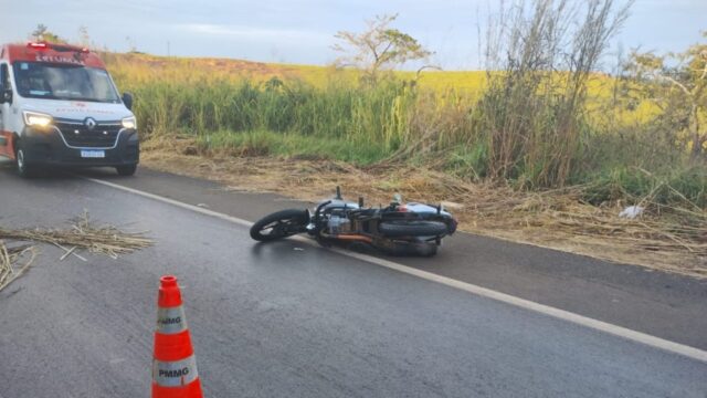 Jovem de 20 anos morre em acidente de moto na BR-365, em Patos de Minas