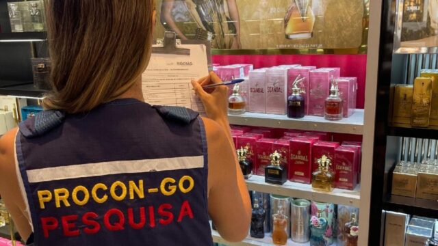 Procon Goiás identifica variação de até 185% nos preços de presentes para o Dia dos Namorados