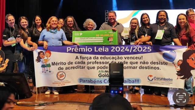 Escola Municipal de Corumbaíba recebe prêmio estadual de alfabetização