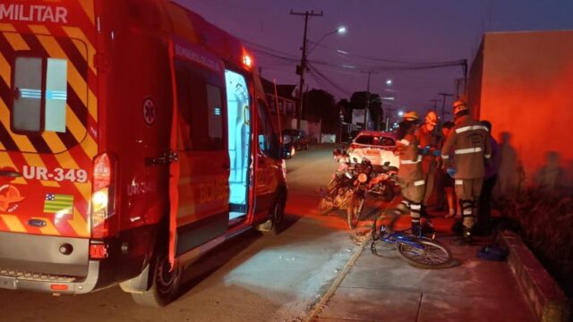 Motociclista e adolescente recusam transporte ao hospital após colisão entre moto e bicicleta no bairro Santo Antônio