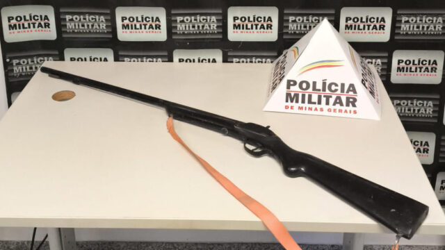 Polícia Militar apreende arma de fogo na zona rural de Douradoquara após abordagem a idoso