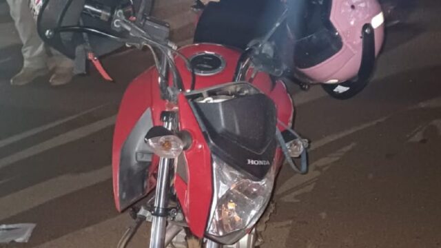 Criança de 8 anos fica gravemente ferida em acidente entre carro e moto na BR-050, em Catalão