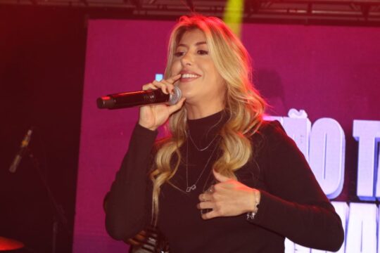 1º Arraiá de Corumbaíba começa com festa animada e show de Naessa, veja fotos