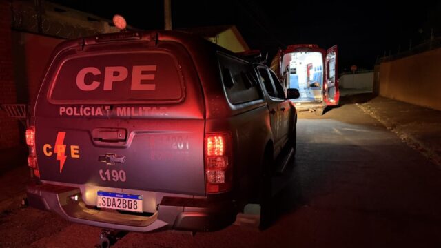 Jovem morre no hospital após ser baleado na cabeça dentro de casa no bairro Ipanema, em Catalão
