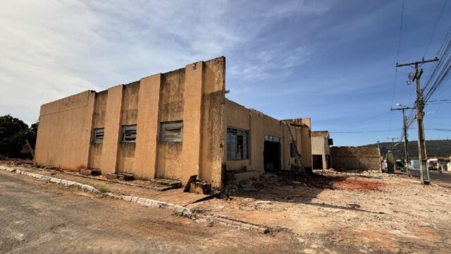 Prefeito Wisner Araújo anuncia construção de nova UBS no local do antigo presídio em Corumbaíba