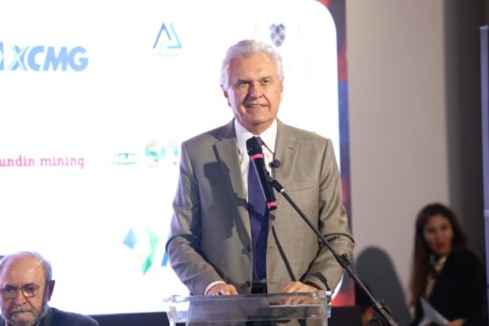 Caiado entrega casas a custo zero em Quirinópolis e inaugura anel viário em Pires do Rio