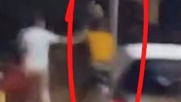 Homem é preso após agredir vítima com pedrada na cabeça em Corumbaíba; VÍDEO