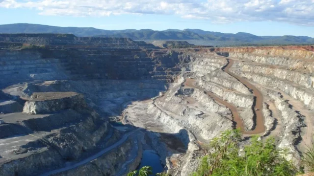 Corrida por terras raras acirra disputa entre EUA, China e Japão por minerais de Goiás
