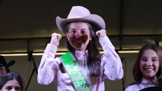Beatriz Cardoso Duarte Borges, de 12 anos, é eleita Princesa Kids da Expo Catalão 2025