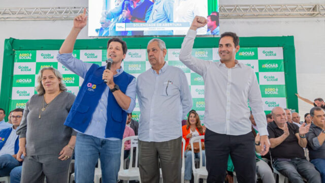 Daniel Vilela e Jamil Calife anunciam início da duplicação da GO-330 entre Catalão e Ipameri durante abertura do Goiás Social