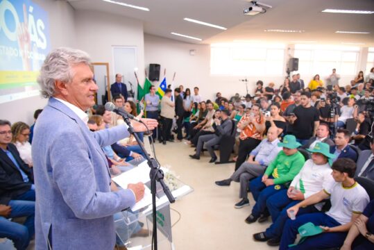 Caiado anuncia ampliação do Bolsa Estudo para estudantes do Agrocolégio, Escolas Famílias Agrícolas e Apaes