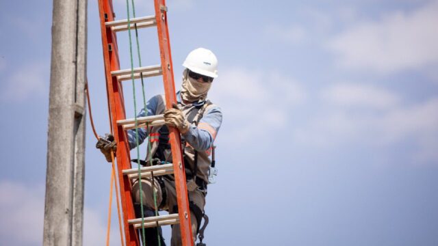 Desligamentos programados aceleram recuperação da rede elétrica em Goiás