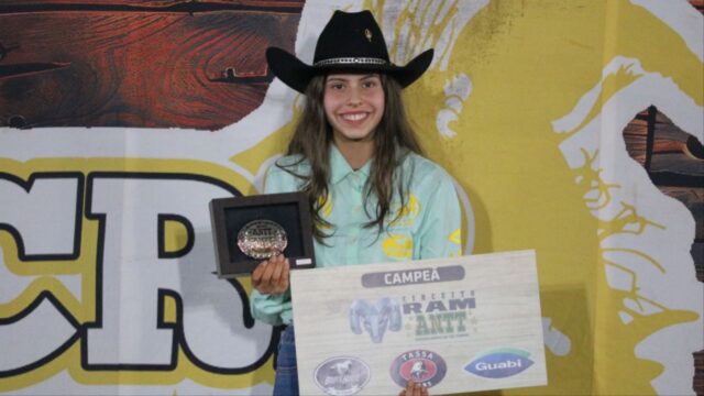 Lívia Alves é campeã da categoria mirim da ANTT na Expo Catalão 2025 com Atack Lake