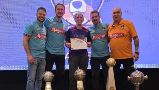 Professora Helen participa do maior estágio de futsal do mundo em Sorocaba (SP)