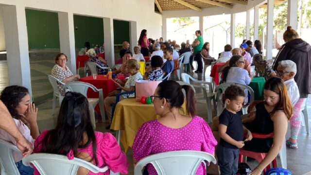 CRAS promove tarde de confraternização com idosos no Clube Municipal de Marzagão