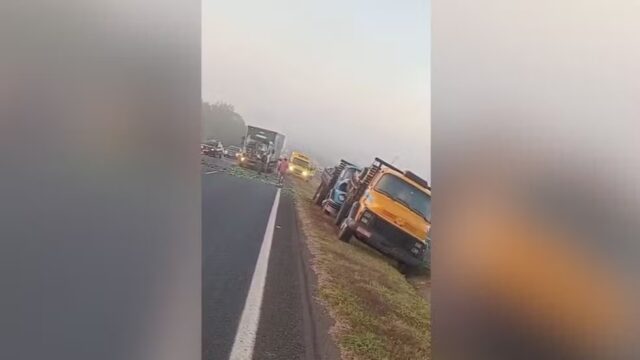 Engavetamento entre caminhões causa lentidão na BR-050 em Uberlândia; outros dois acidentes registrados na manhã de quarta-feira