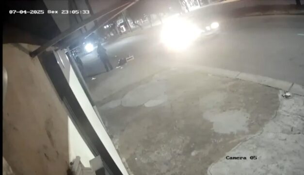 Motociclista de 25 anos sofre acidente grave e motorista foge sem prestar socorro em Catalão
