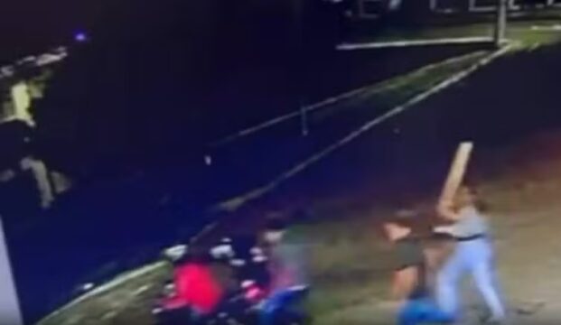 Homem é preso após tentativa de assalto frustrada por clientes e funcionários em Uberlândia; VÍDEO