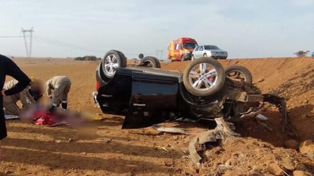 Capotamento deixa três pessoas feridas na GO-319 entre Caldas Novas e Piracanjuba