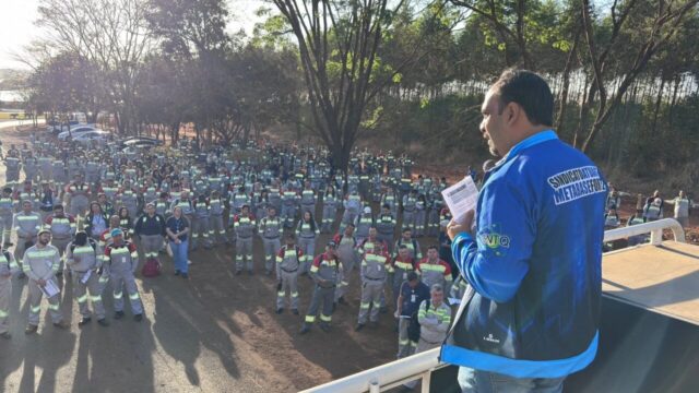 Sindicato Metabase apresenta resultados de pesquisa de clima em assembleia com trabalhadores da CMOC