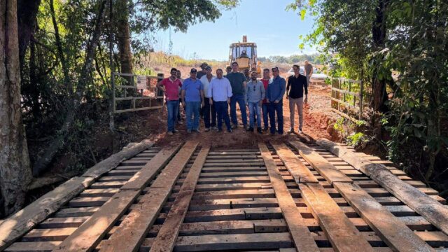 Prefeito Wisner Araújo entrega nova ponte na região da Terra Vermelha, em parceria com município de Ipameri