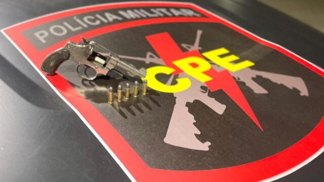 Homem leva três tiros em bar de Ipameri; ação rápida da PM prende dois suspeitos