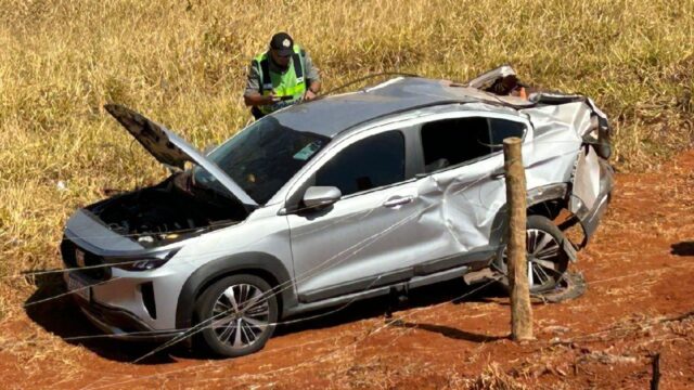 Idosos ficam feridos após saída de pista na GO-139 em Caldas Novas