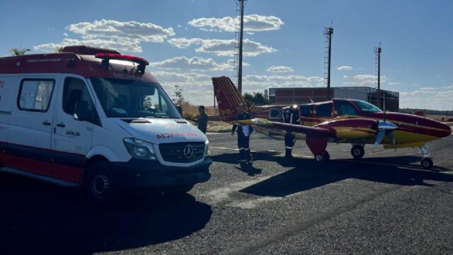 Motociclista de 22 anos é transferido para hospital em Santa Helena após acidente em Catalão