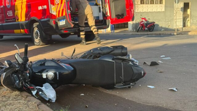 Motociclista tem ferimentos graves após colisão com carro em Catalão