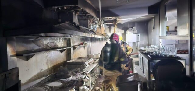 Incêndio atinge pastelaria no Terminal Central de Uberlândia e é controlado pelos Bombeiros