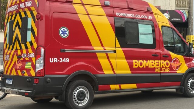 Motociclista fica ferido após colisão com carro no bairro São João, em Catalão