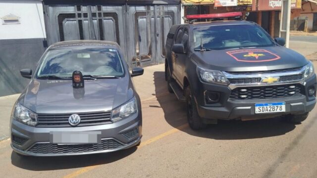 Polícia recupera carro furtado de locadora e prende dois em Pires do Rio