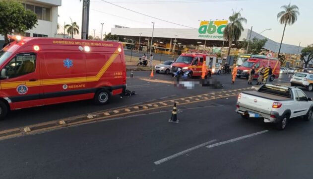 Colisão entre motos deixa um morto e dois feridos na trincheira da avenida Getúlio Vargas, em Uberlândia