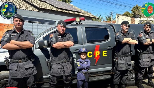 Polícia Militar realiza sonho de aniversário de menino de 5 anos em Ouvidor