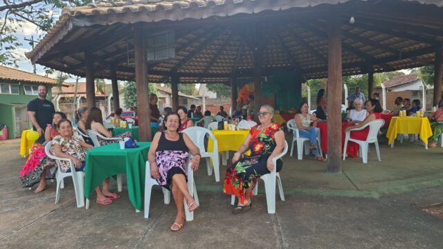 ‘Aloha da Melhor Idade’ promove tarde de lazer e bem-estar para idosos em Marzagão