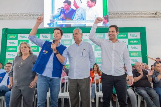 Vice-governador Daniel Vilela participa das comemorações do aniversário de Catalão e assina ordem de serviço para duplicação da GO-330