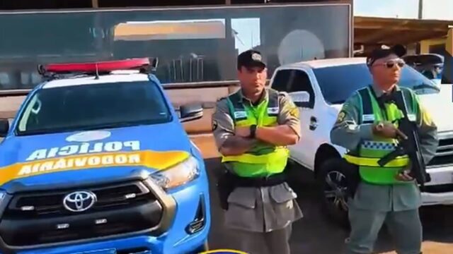 Veículo de luxo com registro de apropriação indébita é apreendido em Corumbaíba