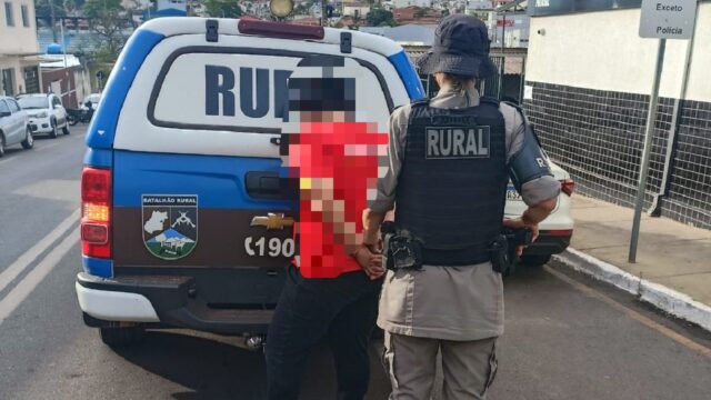 Foragida do DF acusada de matar mulher com mais de 70 facadas é presa em Catalão