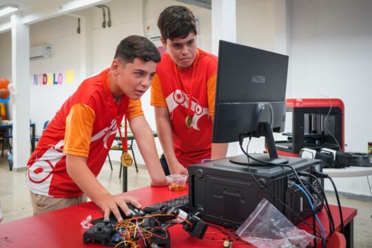 Goiás Social oferece mais de 800 vagas para curso gratuito de introdução à robótica